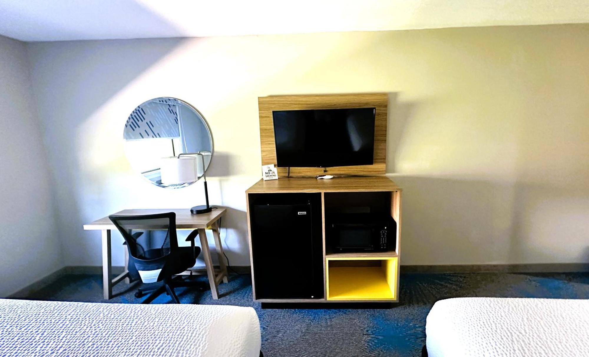 Days Inn & Suites By Wyndham Wynne Екстериор снимка